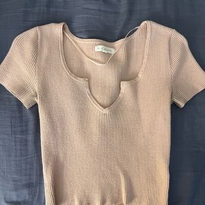 La Hearts Ribbed V-Neck Short Sleeve Top - Cream